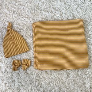 Lou Lou and Company Newborn Essentials Bundle in Camden print